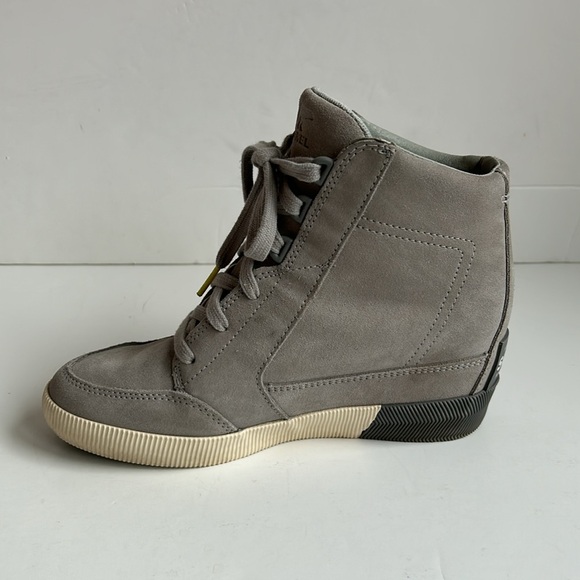 Sorel Out N About gray wedge sneaker lace up bootie waterproof suede leather up - Picture 13 of 16